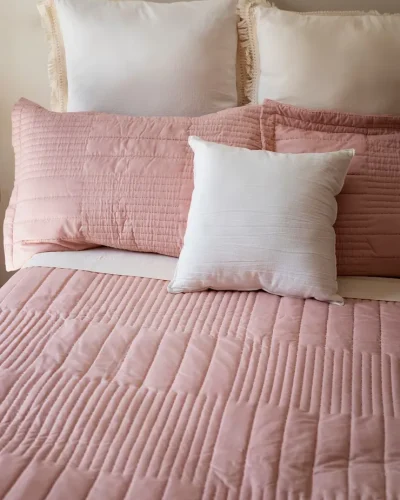 fabricación artesanal de camas y canapés